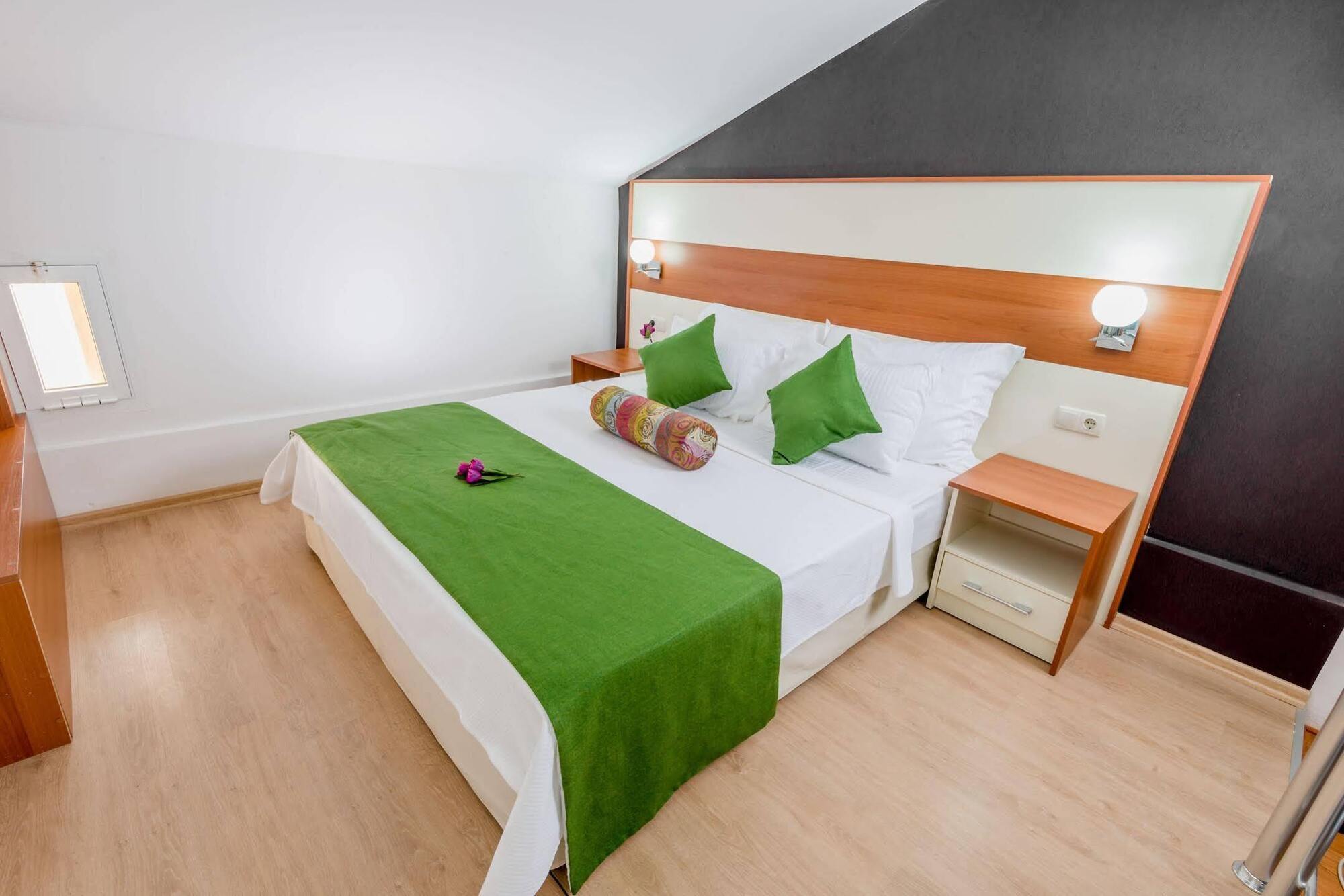 Hotel Ege Tulip Çeşme Exteriér fotografie